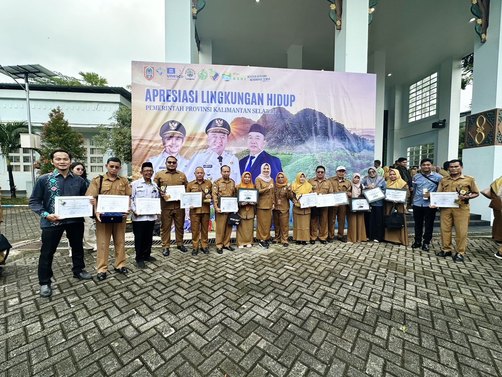 Penghargaan Adiwiyata DLH